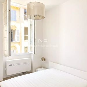 Property in Carre d'Or
