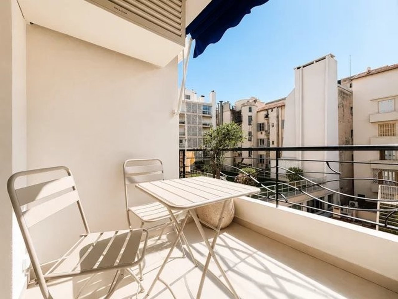 Property photo in Carre d'Or