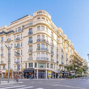 Property in Carre d'Or