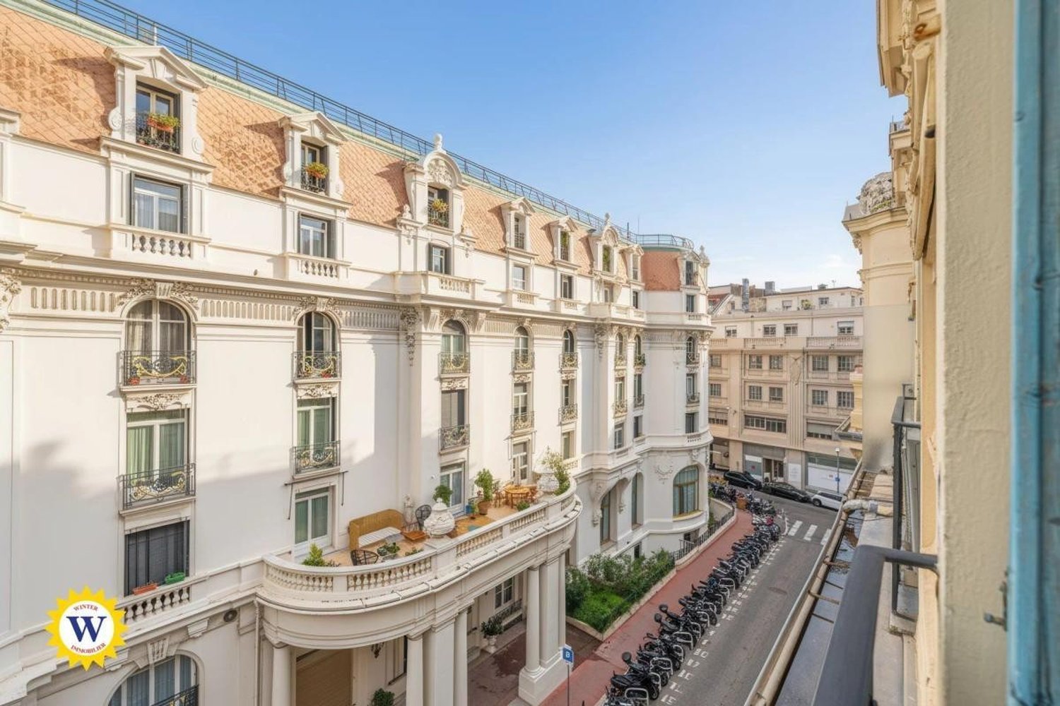 Property photo in Carre d'Or