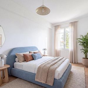 Property in Carre d'Or