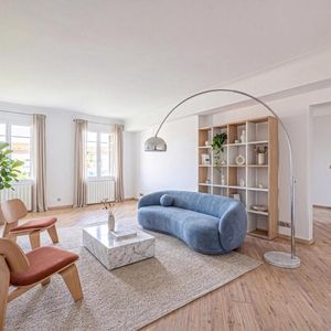Property in Carre d'Or