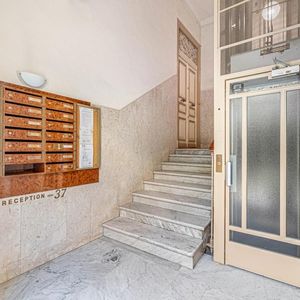 Property in Carre d'Or