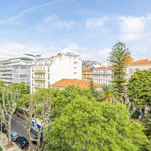 Property in Carre d'Or