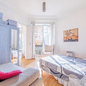Property in Carre d'Or
