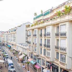 Property in Carre d'Or
