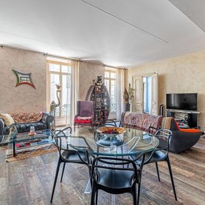 Property in Carre d'Or