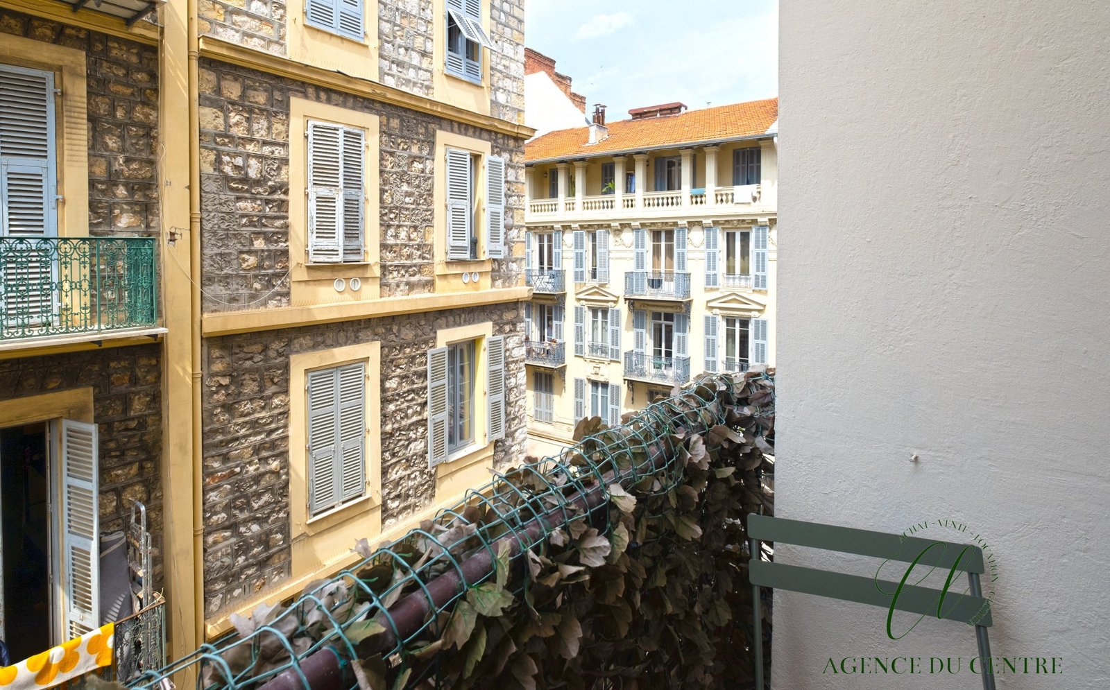 Property photo in Carre d'Or