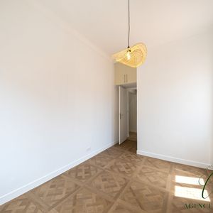 Property in Carre d'Or