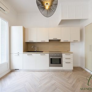 Property in Carre d'Or
