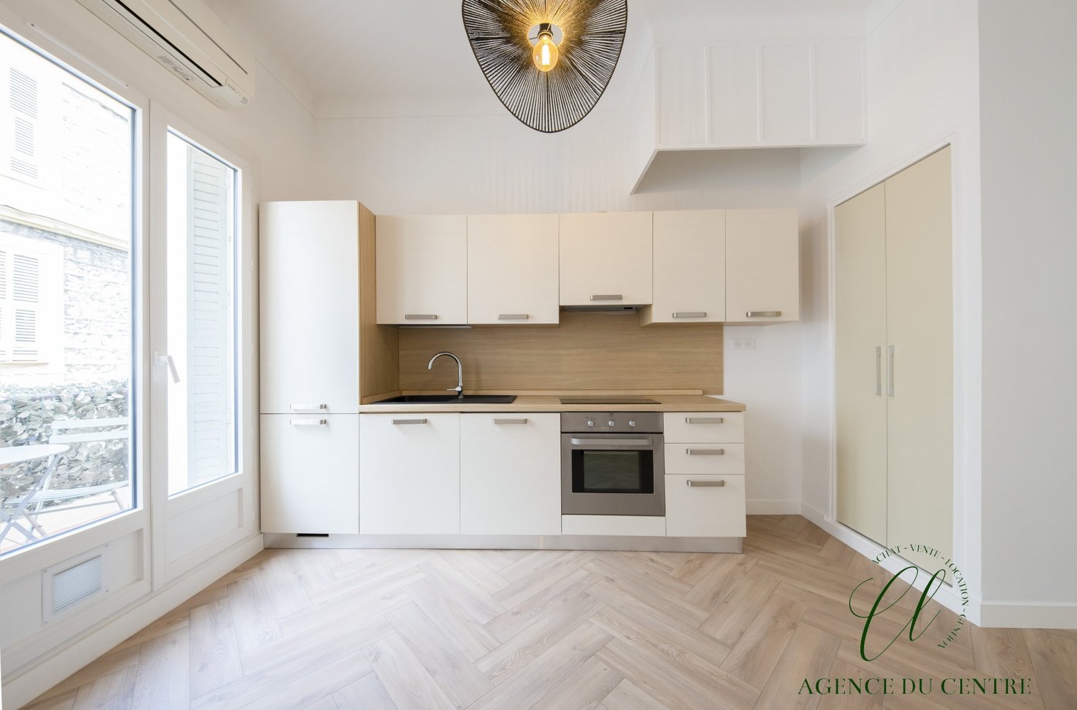 Property photo in Carre d'Or