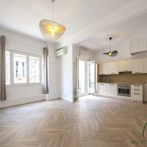 Property in Carre d'Or