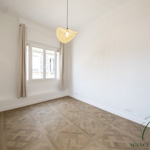Property in Carre d'Or
