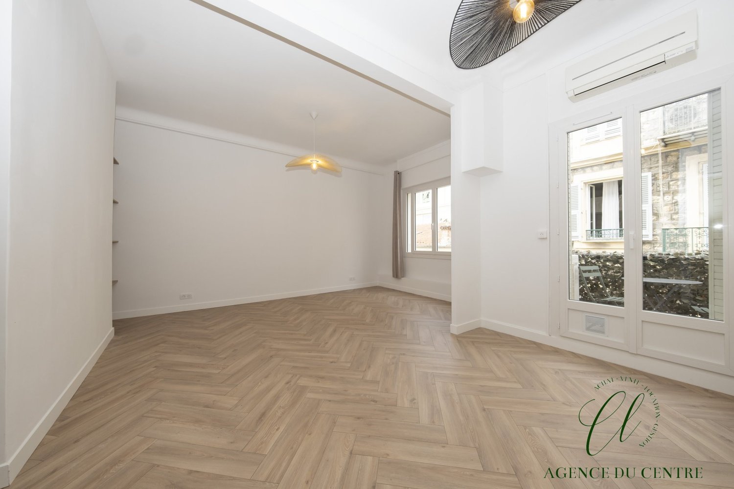 Property photo in Carre d'Or
