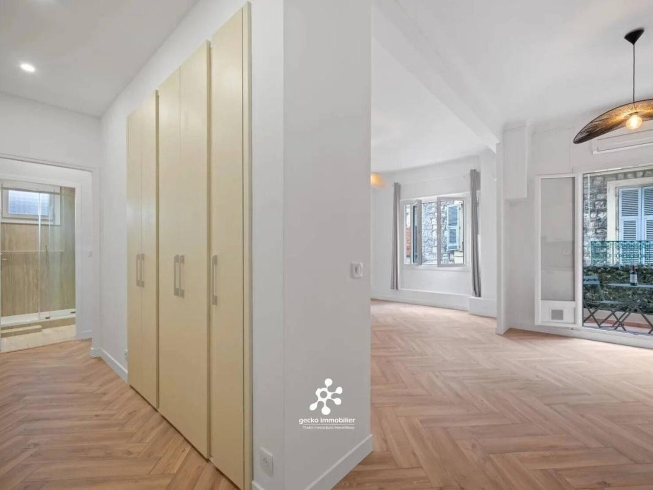 Property photo in Carre d'Or