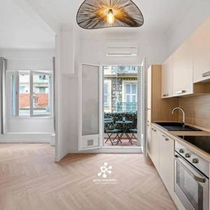 Property in Carre d'Or