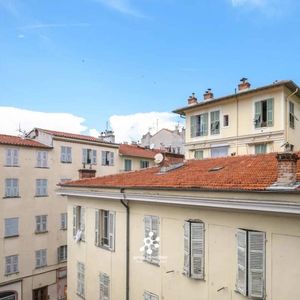 Property in Carre d'Or