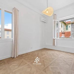 Property in Carre d'Or