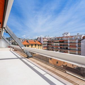 Property in Carre d'Or