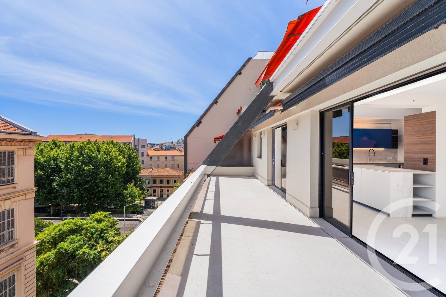 Property photo in Carre d'Or
