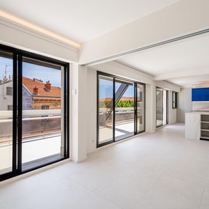 Property in Carre d'Or