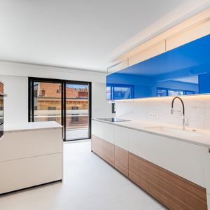 Property in Carre d'Or