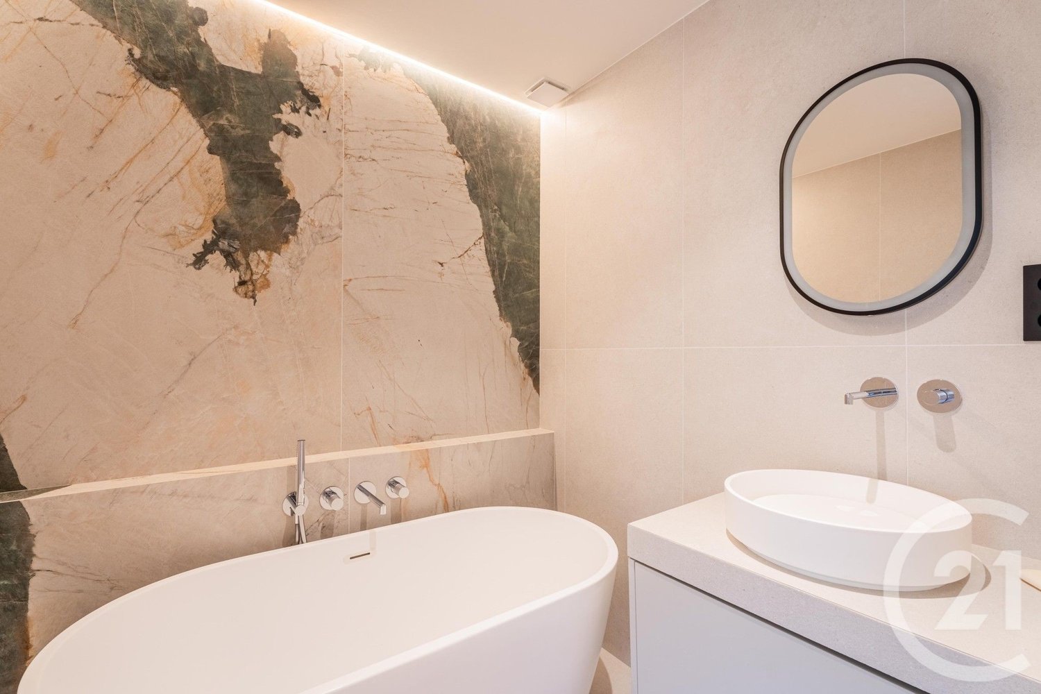 Property photo in Carre d'Or