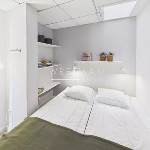 Property in Carre d'Or