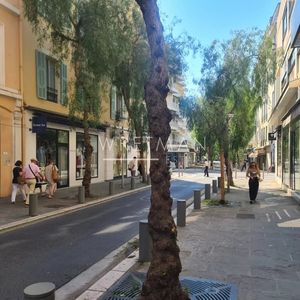 Property in Carre d'Or