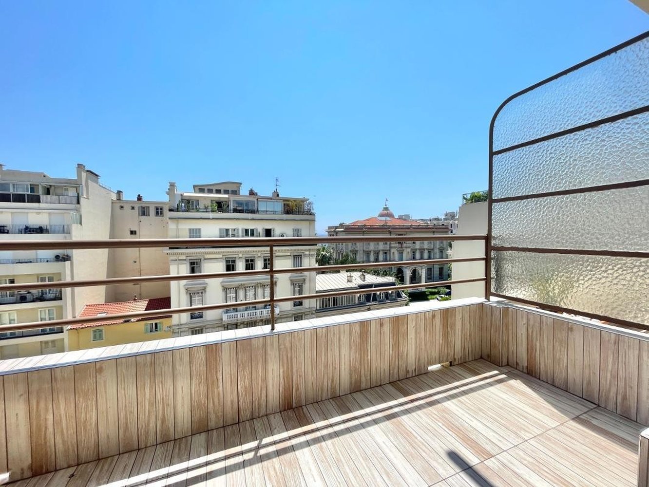 Property photo in Carre d'Or