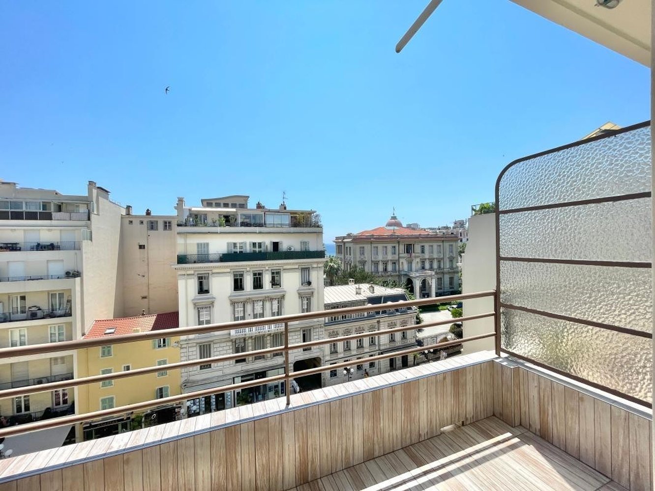 Property photo in Carre d'Or