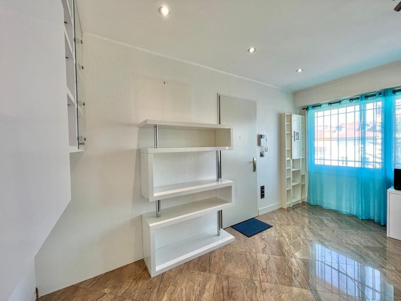 Property photo in Carre d'Or