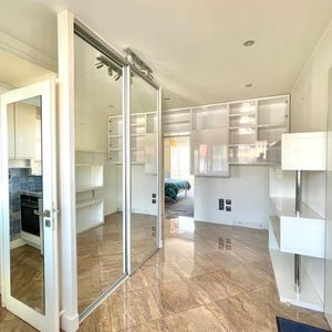 Property in Carre d'Or