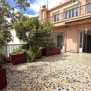 Property in Musicians Quarter