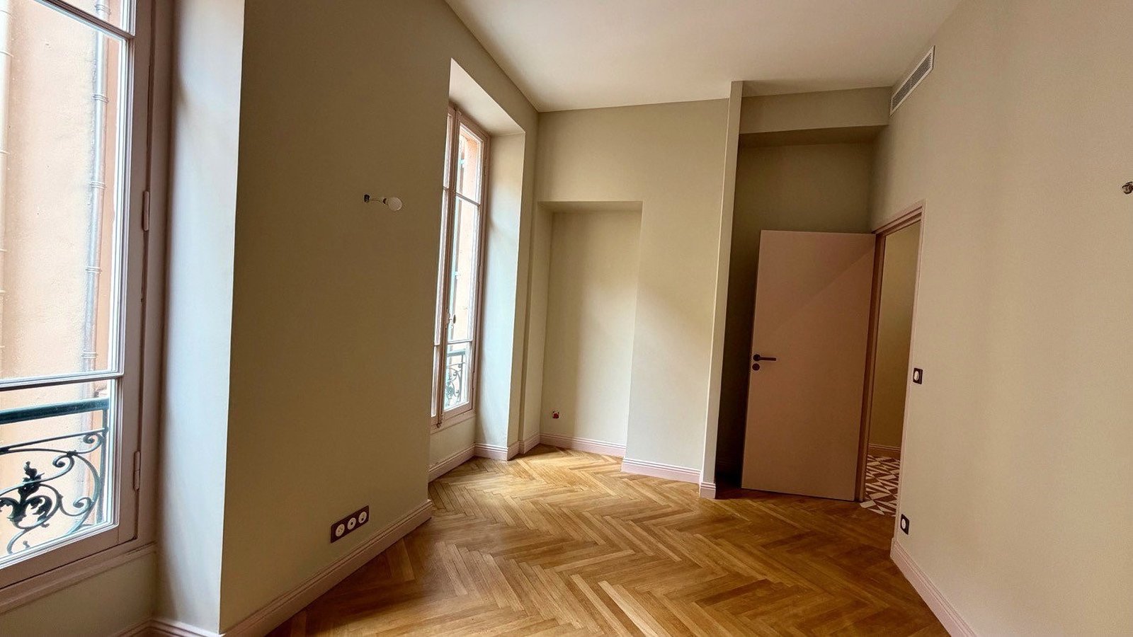 Property photo in Musicians Quarter