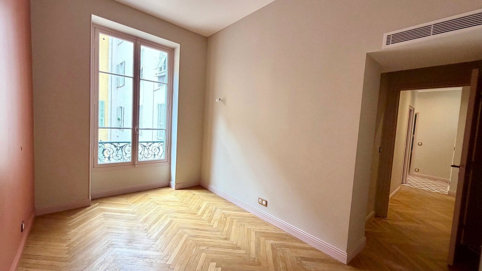 Property photo in Musicians Quarter