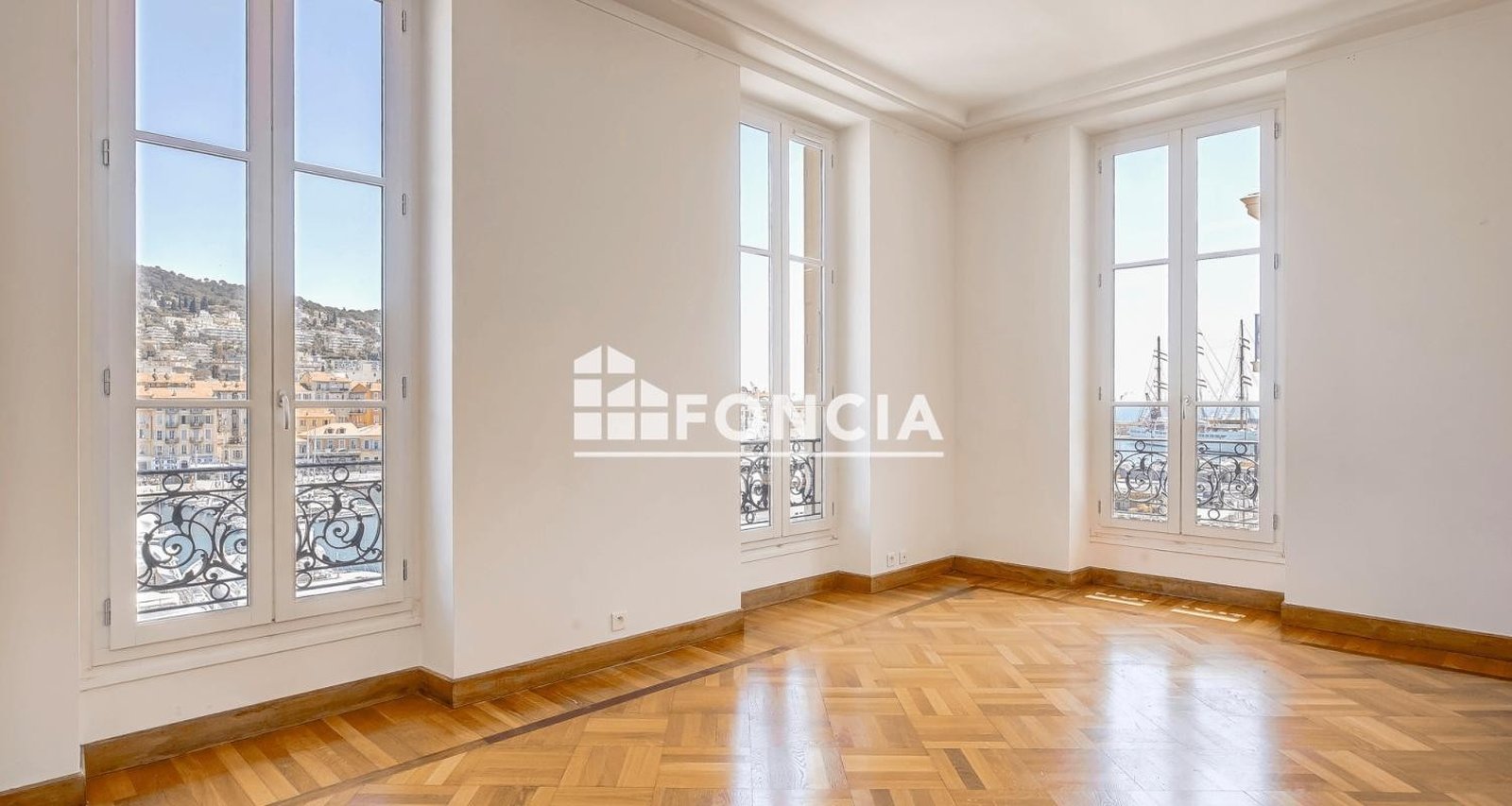 Property photo in Port