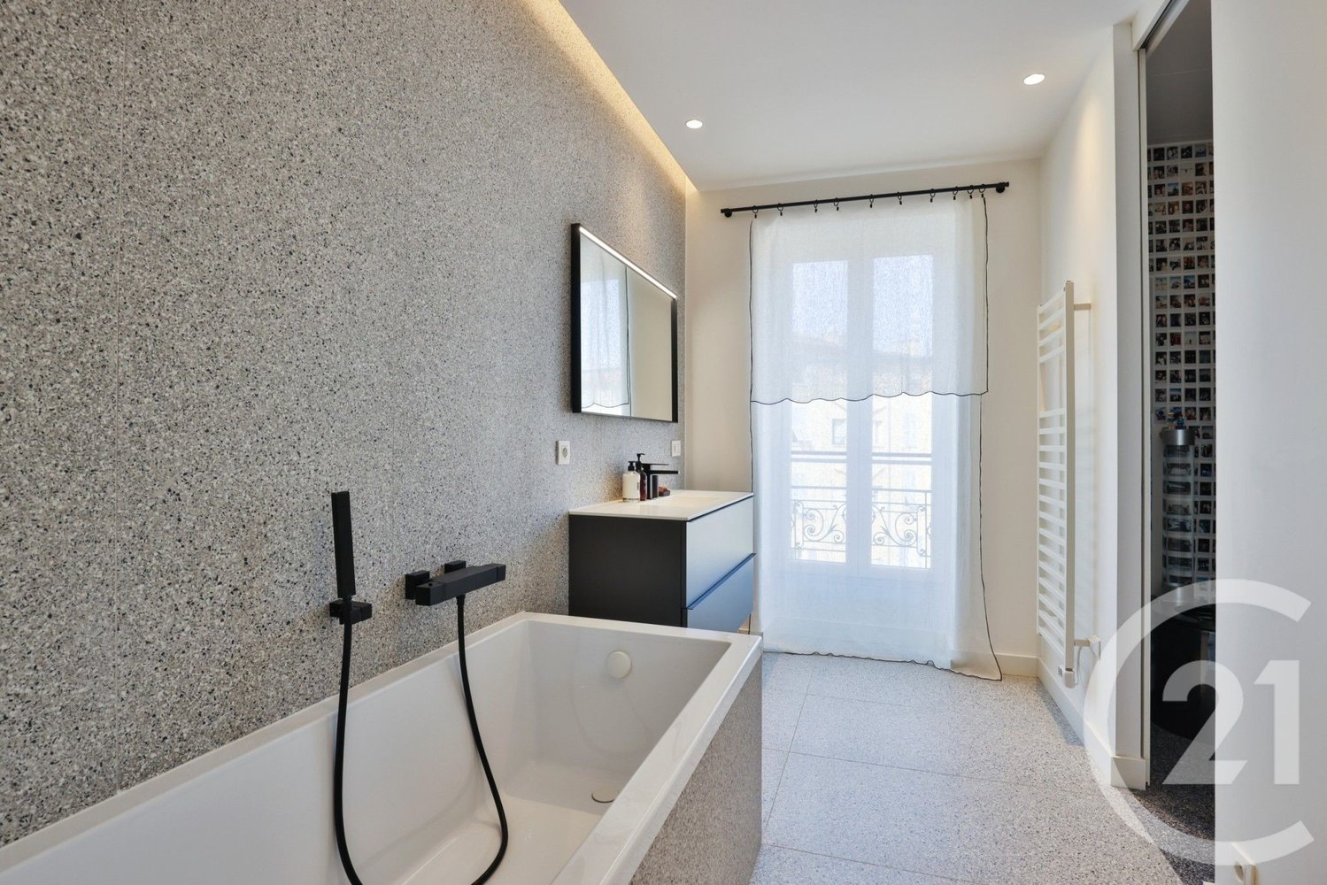 Property photo in Port