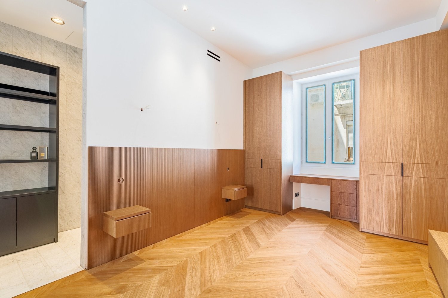 Property photo in Port
