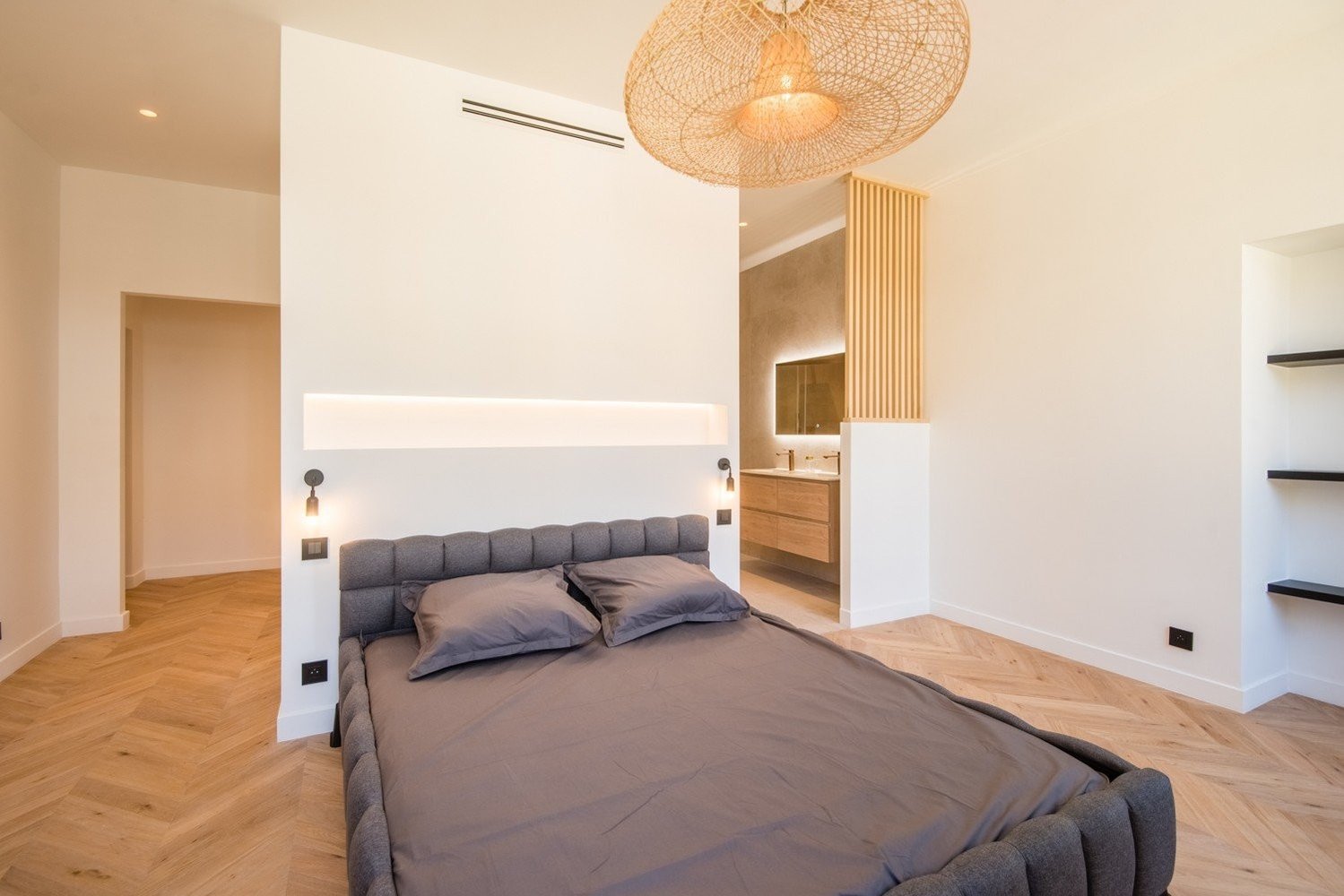 Property photo in Port