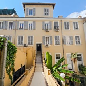Property in Carre d'Argent