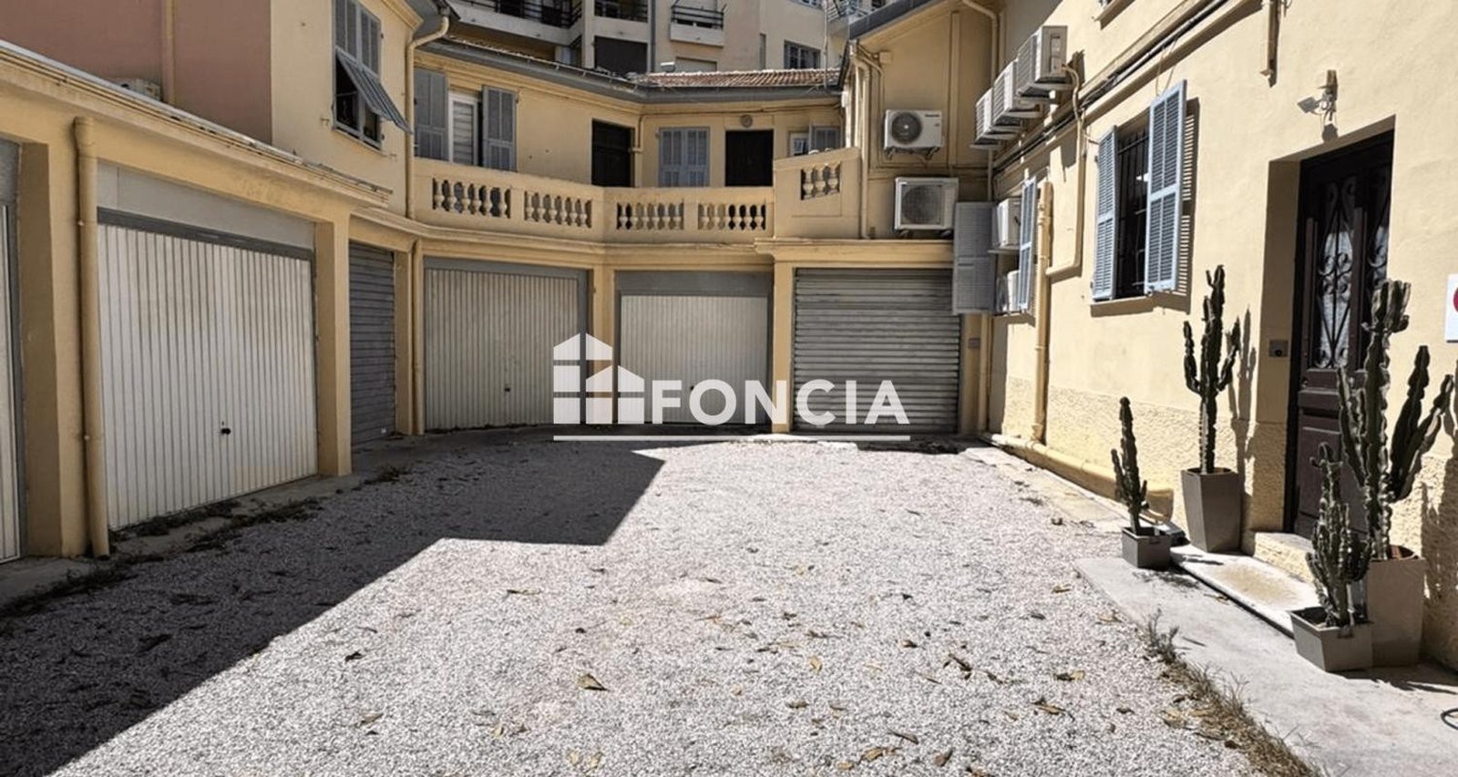 Property photo in Carre d'Argent