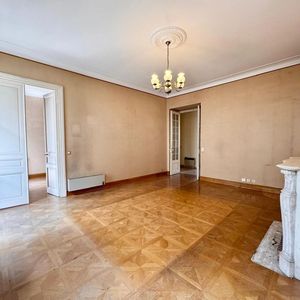 Property in Carre d'Argent