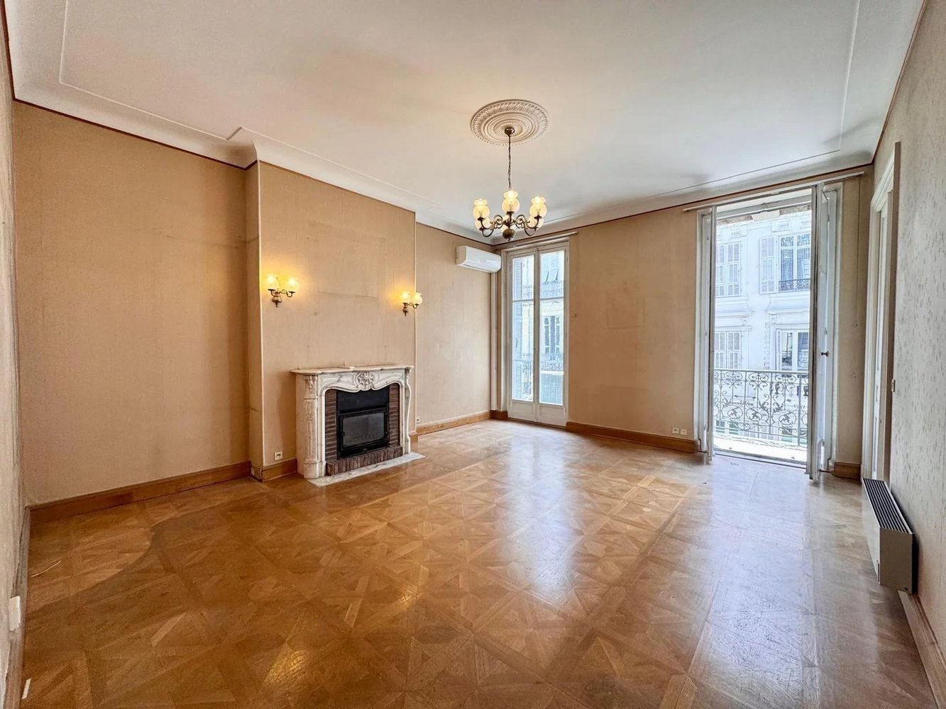 Property photo in Carre d'Argent