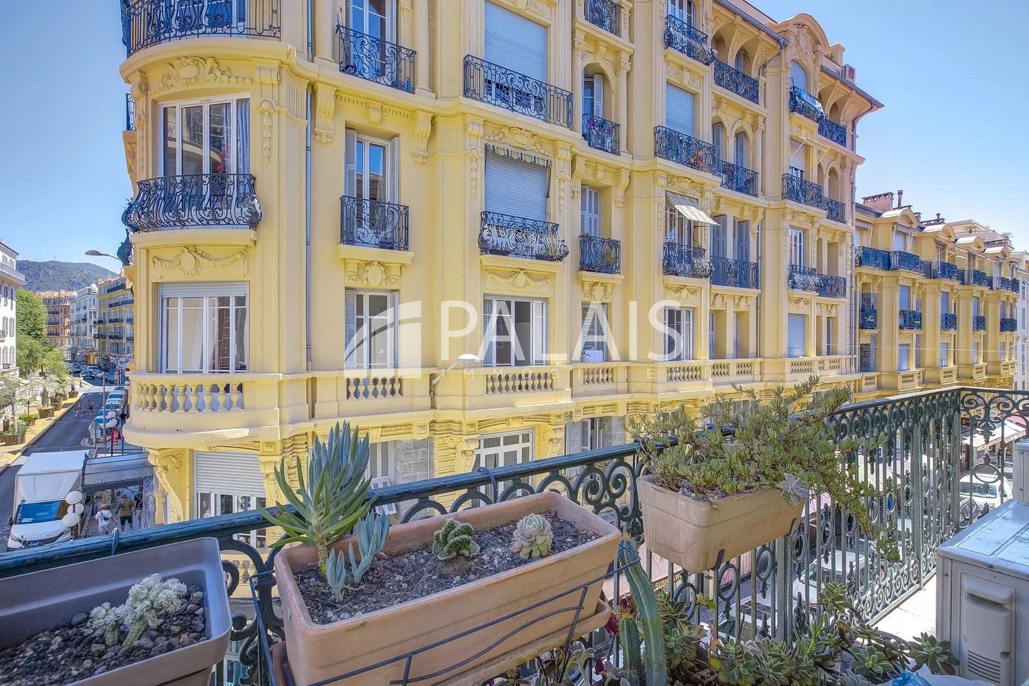 Property photo in Carre d'Argent