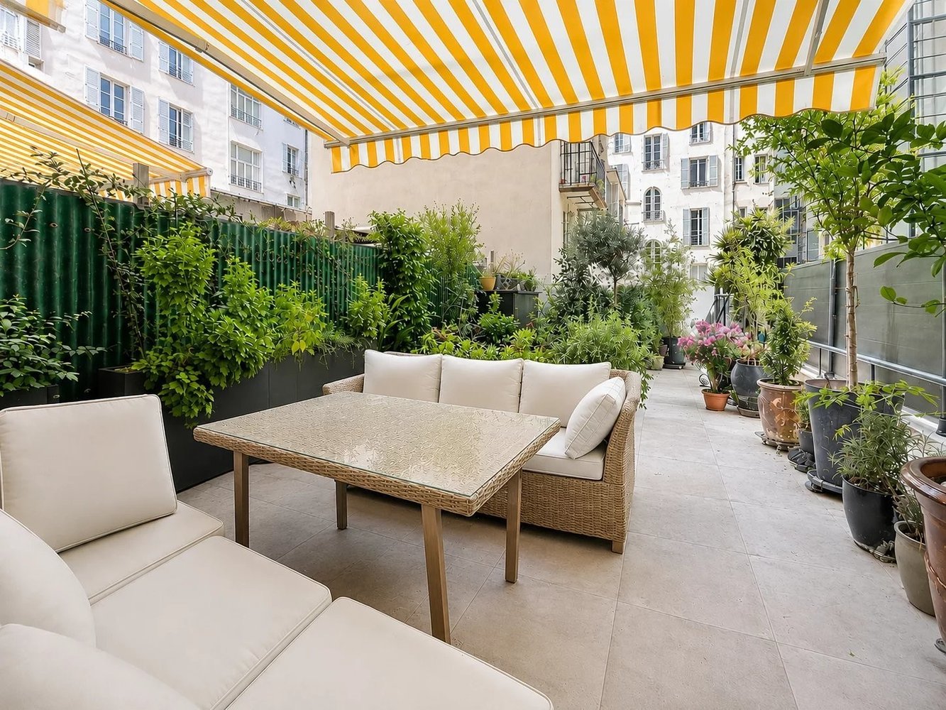 Property photo in Carre d'Argent