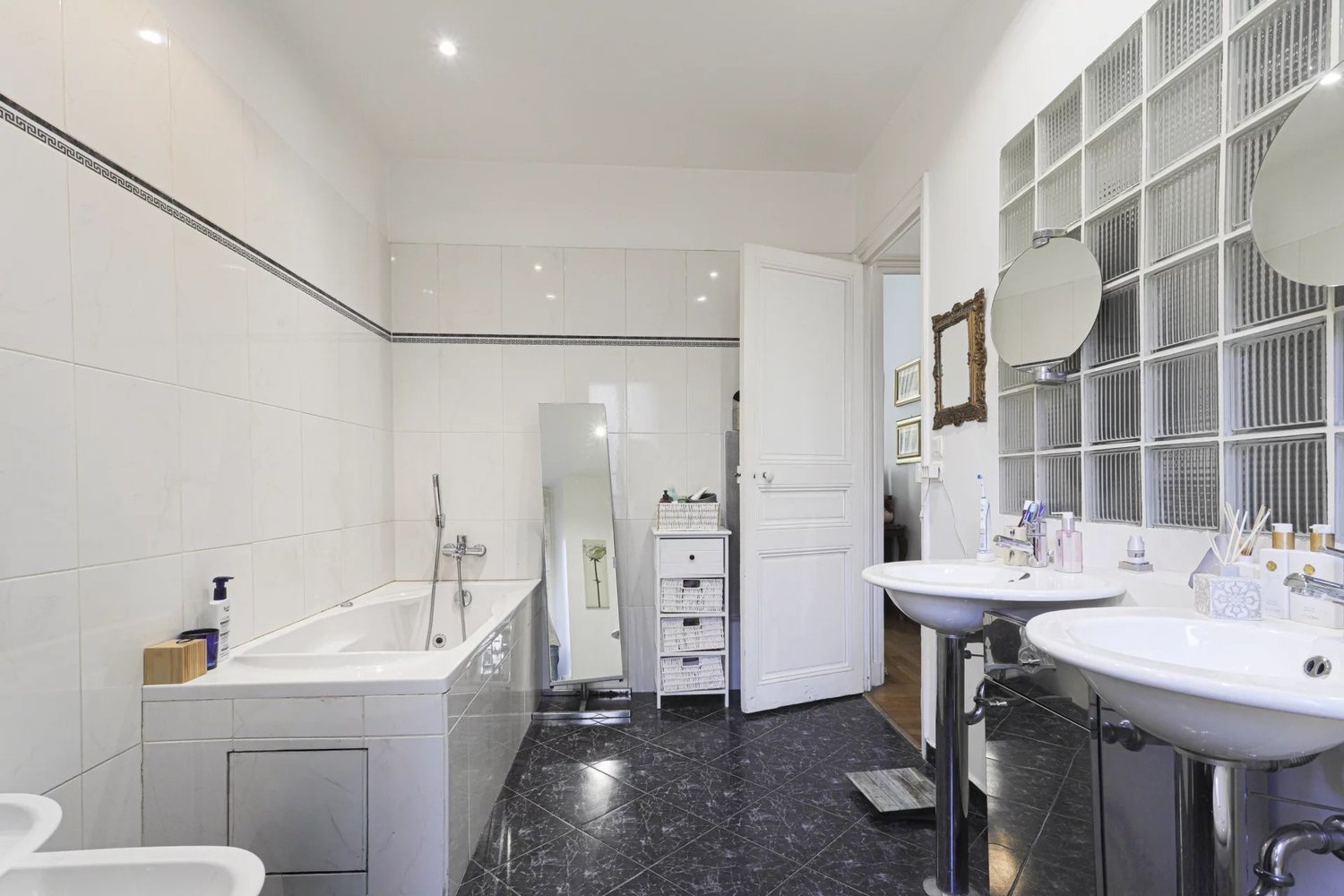 Property photo in Carre d'Argent