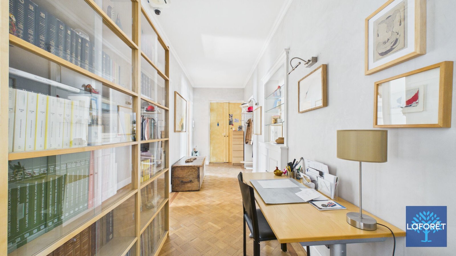 Property photo in Carre d'Argent