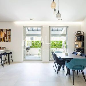Property in Carre d'Argent