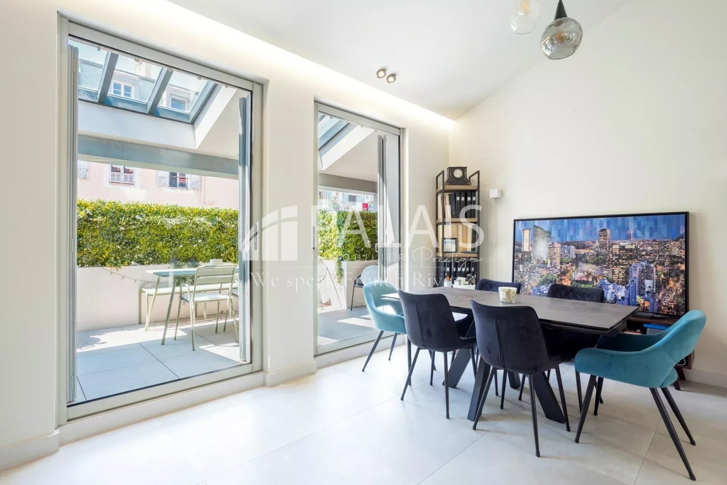 Property photo in Carre d'Argent